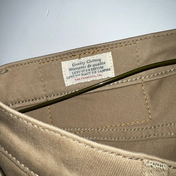 LEVI’S DENIM KHAKI BRAND NEW - Picture 4 of 4